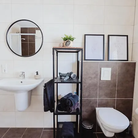 Zentral. Stylisch. Toni House Mit Viel Platz! Semesterbostad Lingen