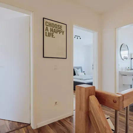 Zentral. Stylisch. Toni House Mit Viel Platz! Semesterbostad Lingen