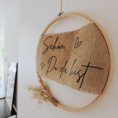 Zentral. Stylisch. Toni House Mit Viel Platz! Semesterbostad *