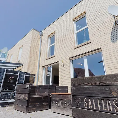 Semesterbostad Zentral. Stylisch. Toni House Mit Viel Platz!