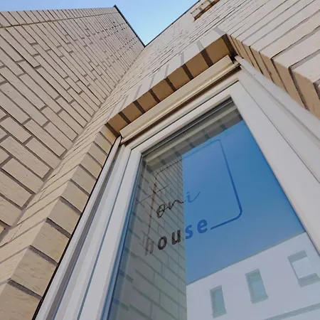 Semesterbostad Zentral. Stylisch. Toni House Mit Viel Platz!